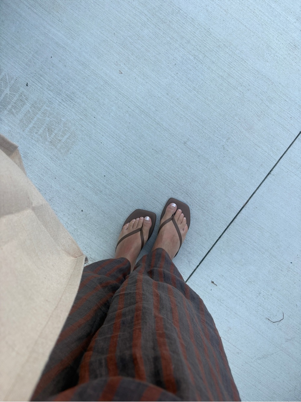 TKEES square form Brown Slim-Strap Leather Flip Flops